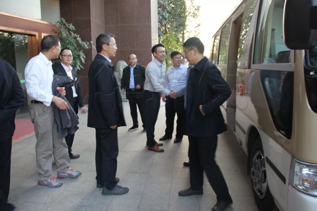 中国工程院罗锡文院士带领长江学者、教授、专家团队，加快推进“产学研”项目发展